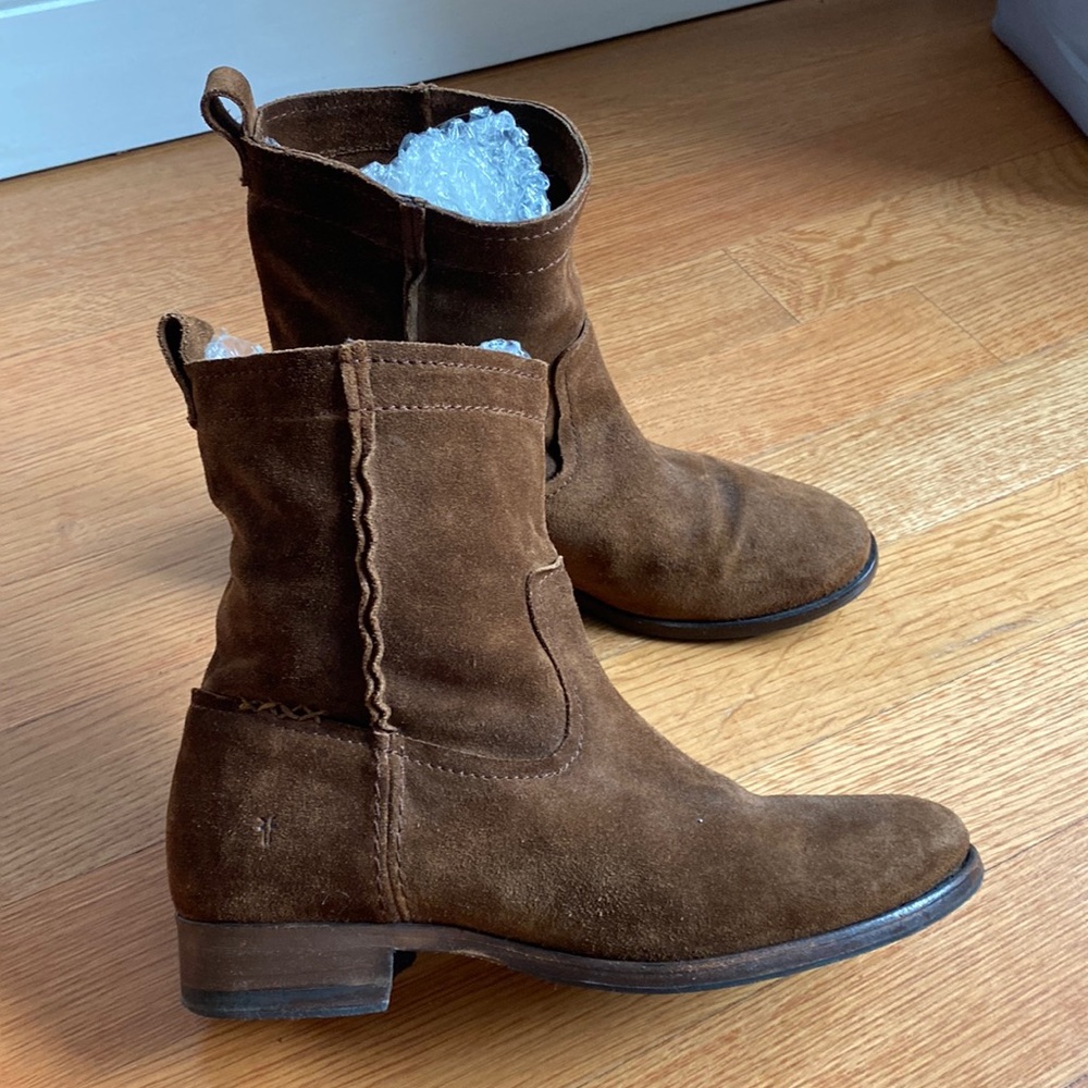 Frye Boot, brown suede, size 8.5